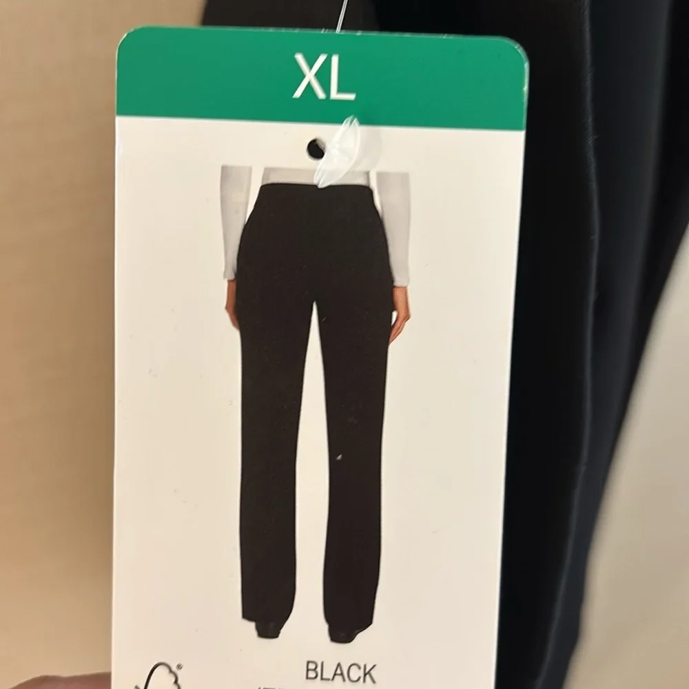 Women’s Pants - Picture 4 of 4